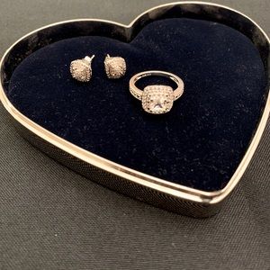 Kay Jewelers White Sapphire 6.75 Ring/Earring Set